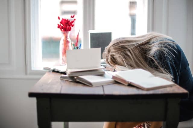 I'm stressed and can't sleep. How can I effectively solve this problem?